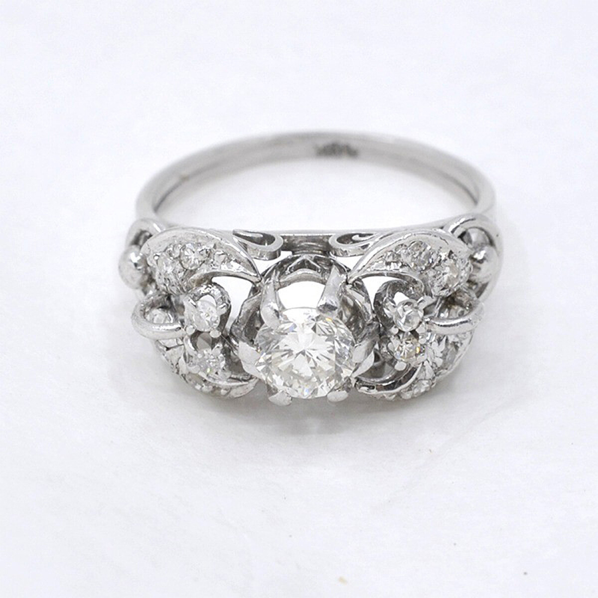 Anillo Antiguo En Oro 18K Y Brillantes 