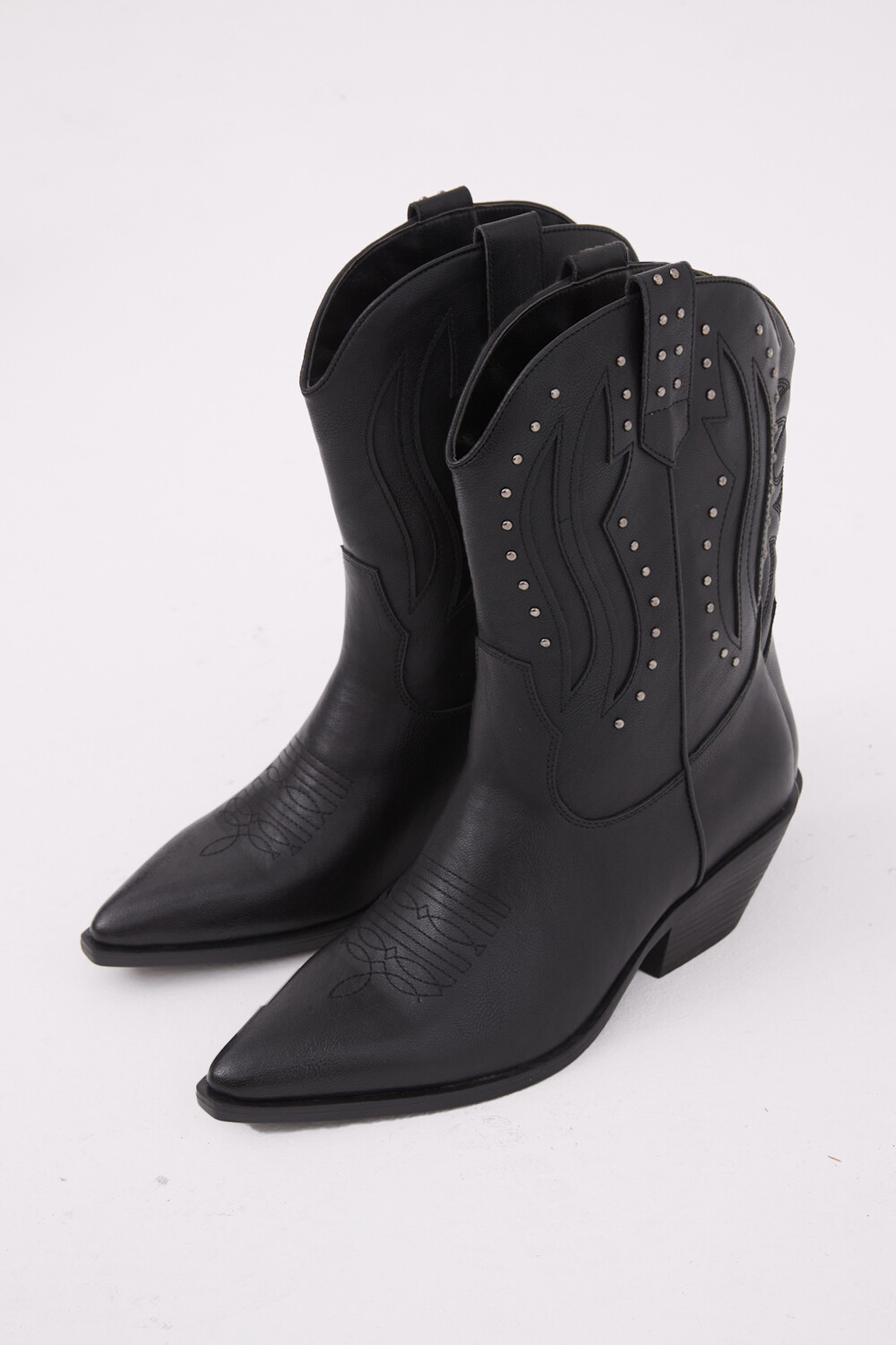 Texana Tachas Negro