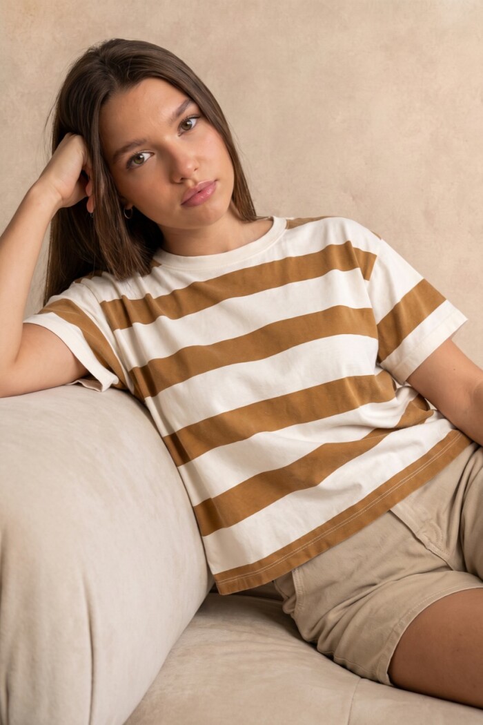 Remera Algodon Lavado Raya Camel Camel