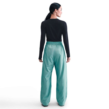 Pantalón Largo Nike Sportswear Classic Alto-Rise Open-Hem de Mujer multicolor