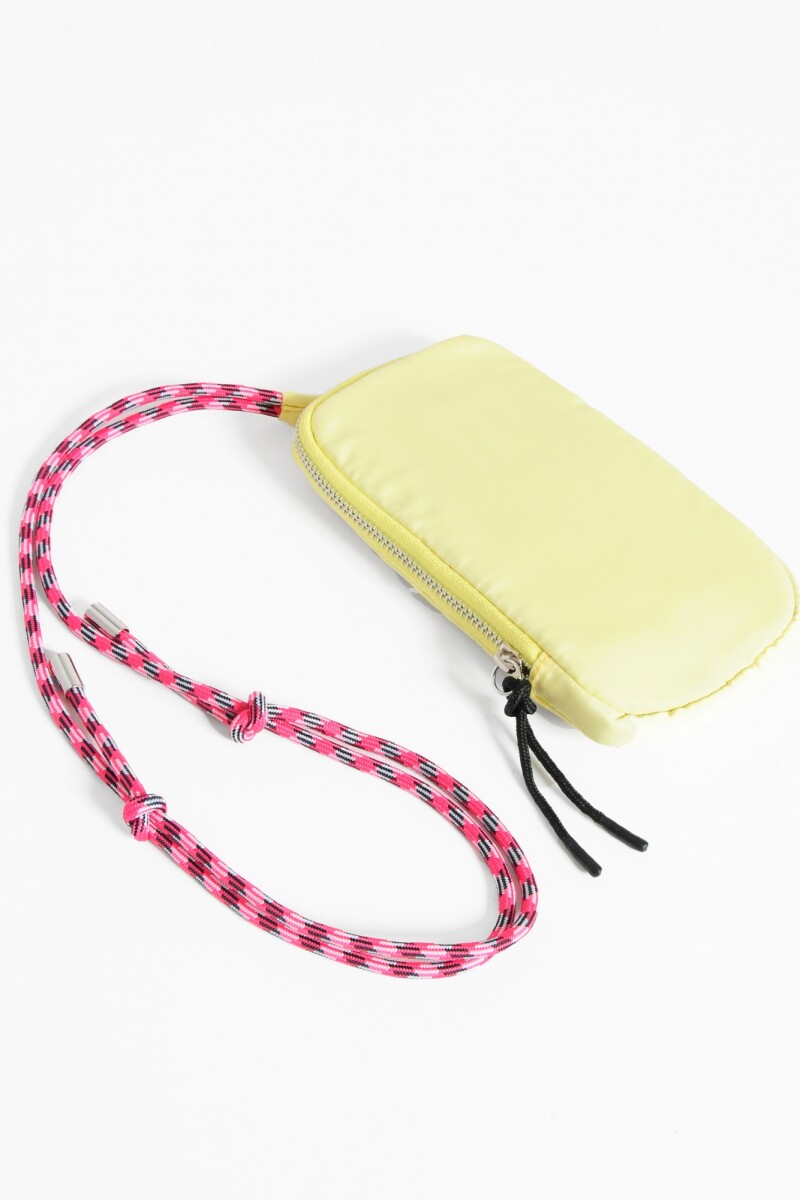 Porta celular básico y cordón amarillo