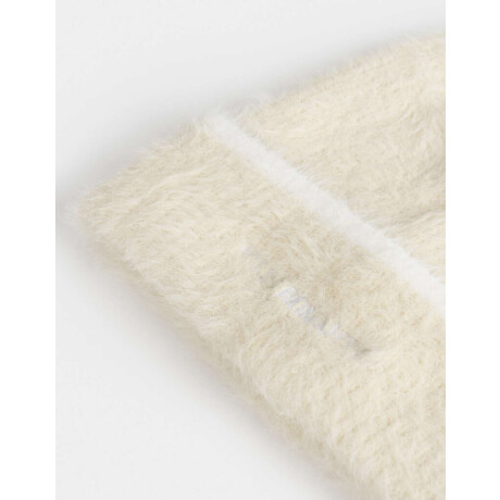 Gorro Peluche Bordado Blanco Crudo