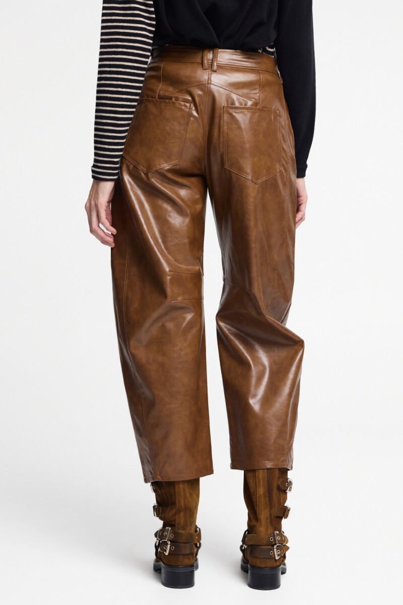 PANTALÓN SILUETA GLOBO Chocolate