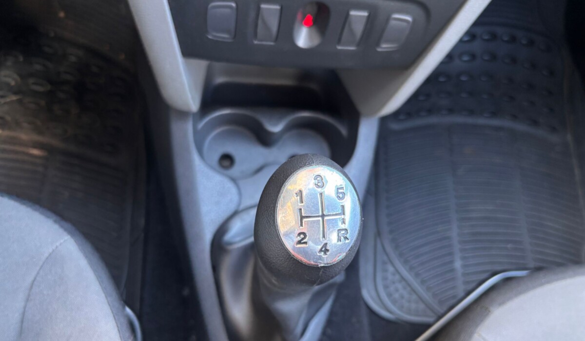 Renault Logan Expression - 2014 Renault Logan Expression - 2014