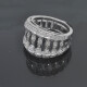 Anillo en oro 18k blanco, calado, con brillantes Anillo en oro 18k blanco, calado, con brillantes