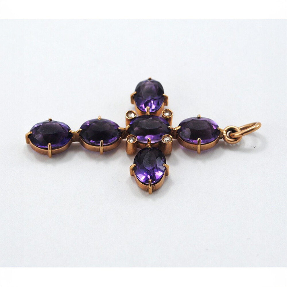 Cruz Oro 18K Con Amatistas Y Diamantes Cruz Oro 18K Con Amatistas Y Diamantes