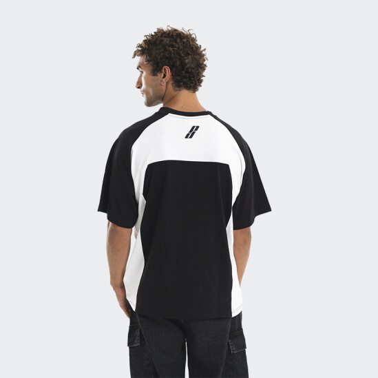 Remera Pulau Studios Negro