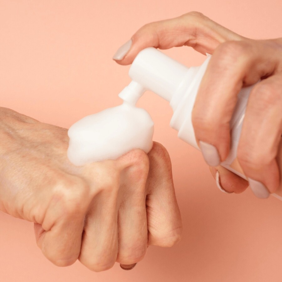 Espuma de Limpieza de Arándanos y Granada Espuma de Limpieza de Arándanos y Granada