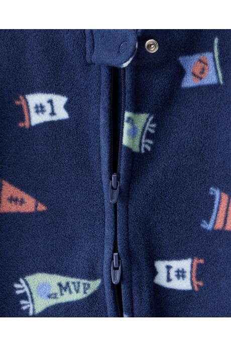 Pijama una pieza de micropolar, con pie, diseño banderines Pijama una pieza de micropolar, con pie, diseño banderines