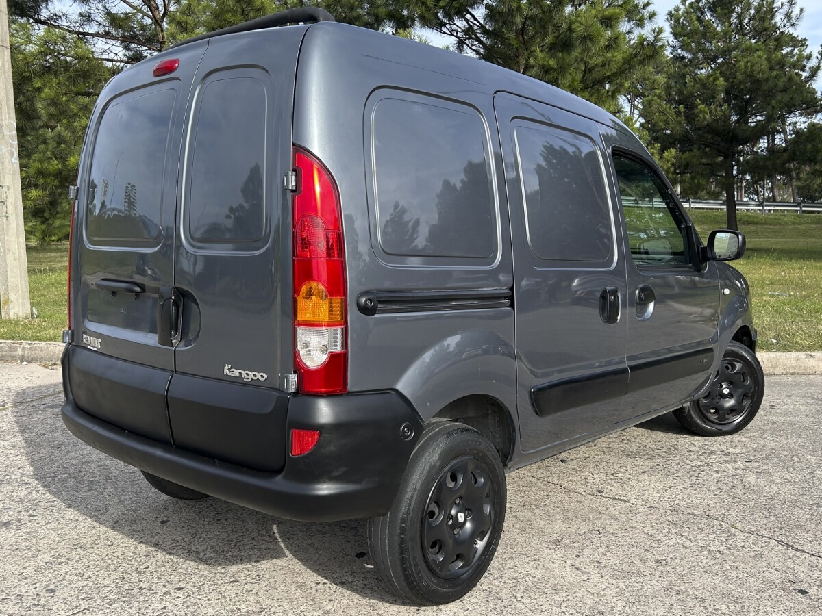 Renault Kangoo 2014 EXCELENTE ESTADO! | Permuta / Financia Renault Kangoo 2014 EXCELENTE ESTADO! | Permuta / Financia