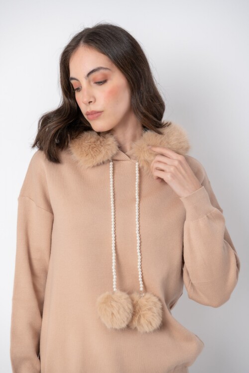 Sweater con capucha Camell