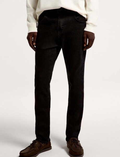 PANTALONES VAQUEROS AJUSTADOS BÁSICOS CON ELASTANO NEGRO