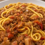 Tallarines con Salsa Boloñesa Tallarines con Salsa Boloñesa