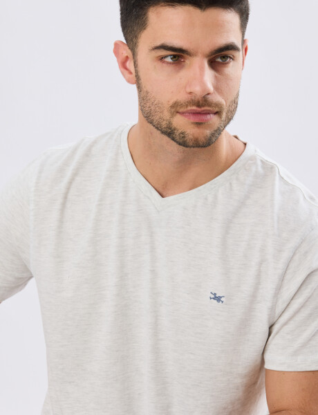 REMERA BÁSICA V DE ALGODÓN Gris