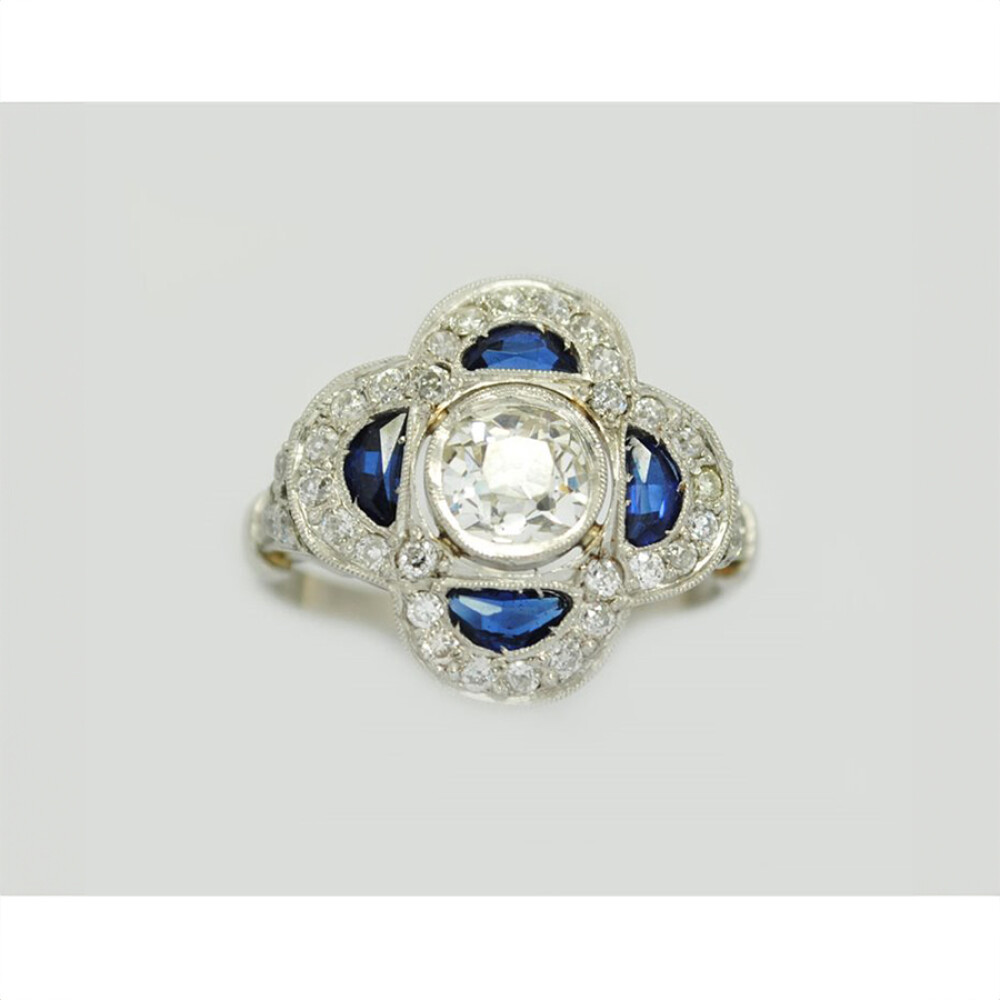 Anillo Platino Con Brillantes Y Zafiros Sintéticos Anillo Platino Con Brillantes Y Zafiros Sintéticos