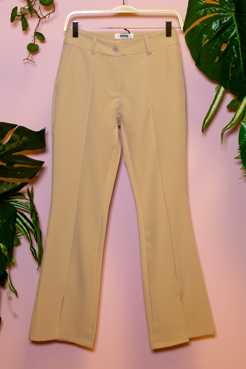 Pantalon con tajo abajo Beige