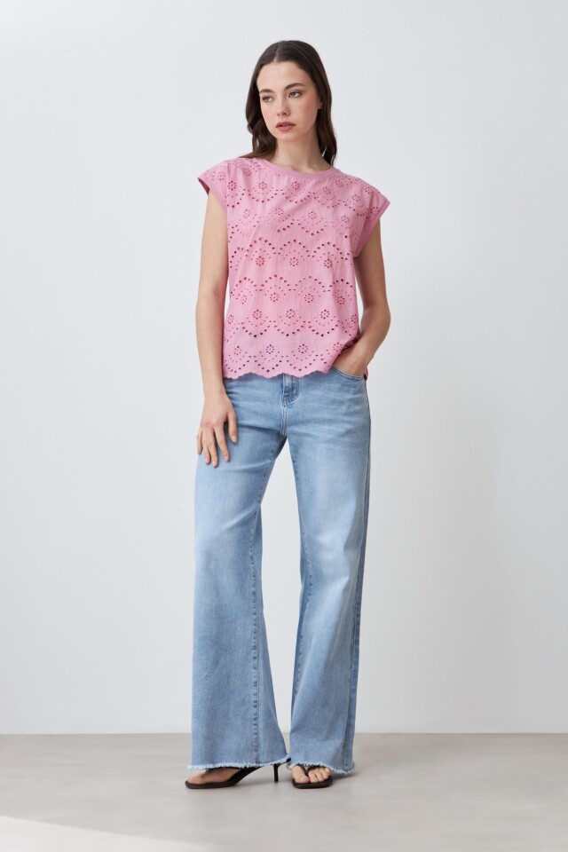 Blusa frente broderie rosa pastel