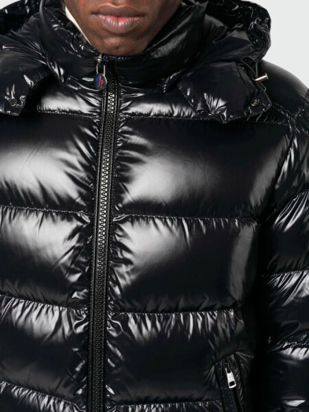 Moncler - Campera rellena de plumas con capucha desmontable, Maya Negro