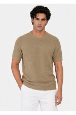 Remera tejida a la Base CAMEL