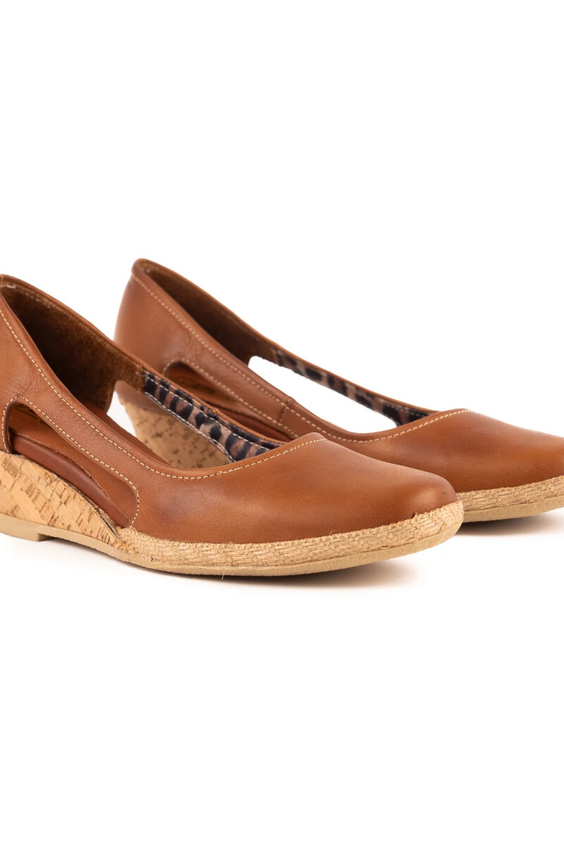 Zapato Taco Corrido Cuero Terra