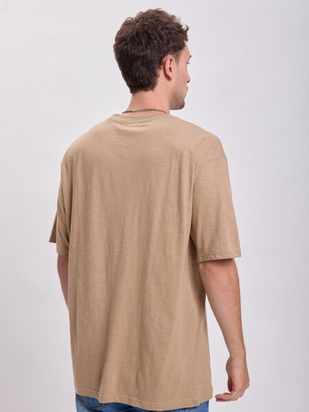 Remera slub bolsillo Marrón