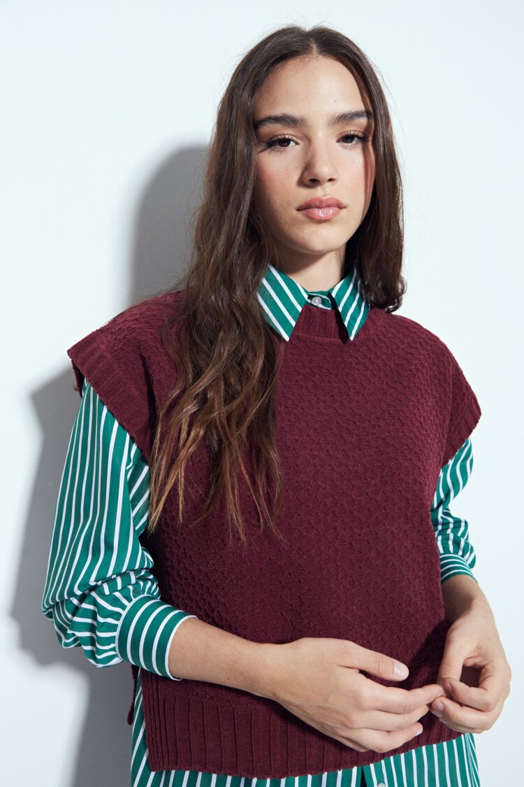 CHALECO ALCALA Bordó Merlot