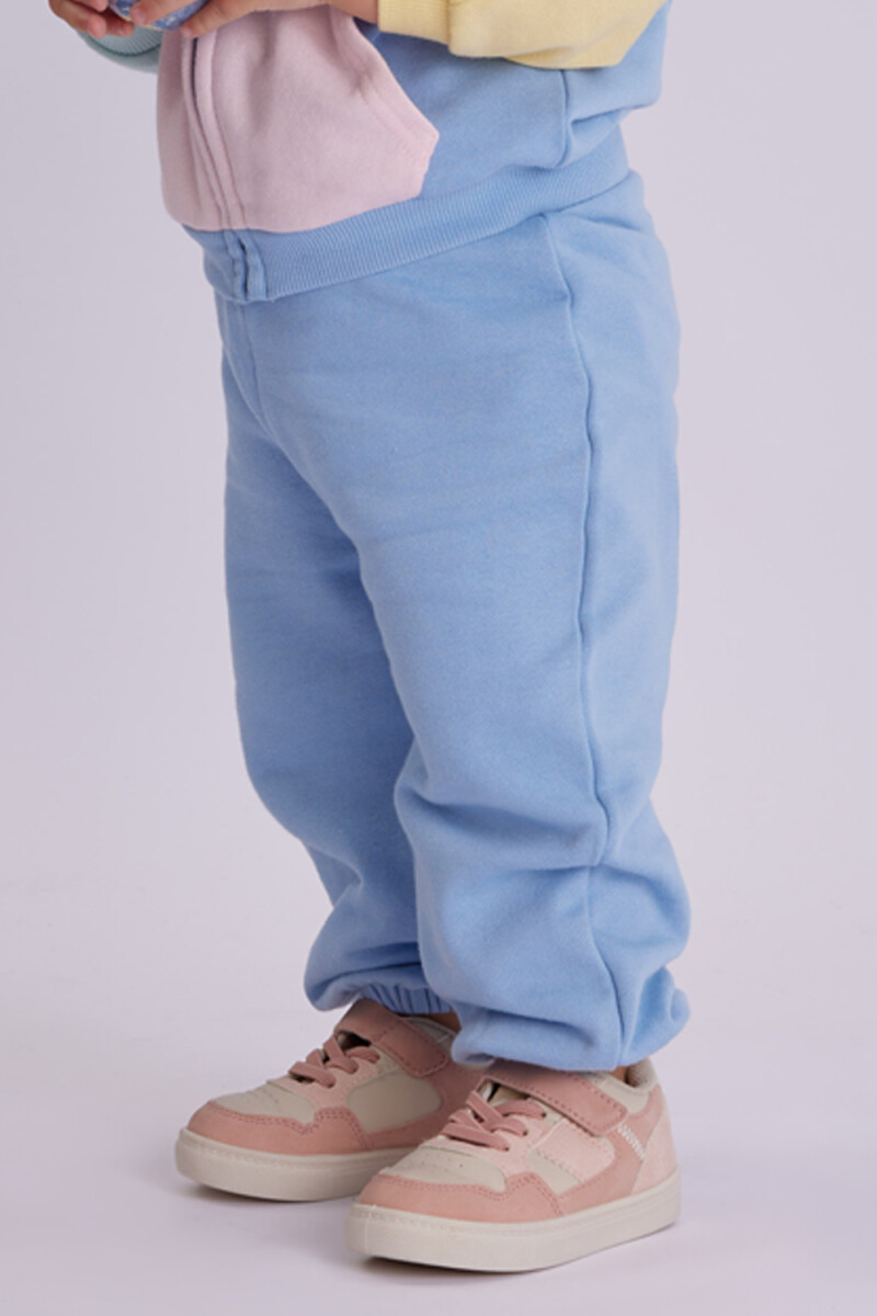 Pantalón deportivo estampado Celeste
