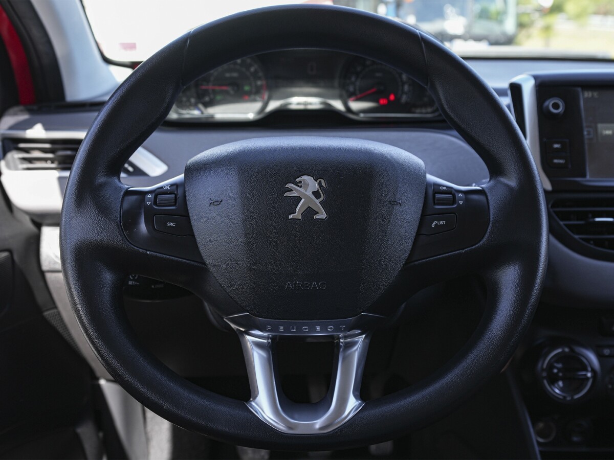 Peugeot 208 Allure 1.5 Extra Full 1.5 | Permuta / Financia Peugeot 208 Allure 1.5 Extra Full 1.5 | Permuta / Financia
