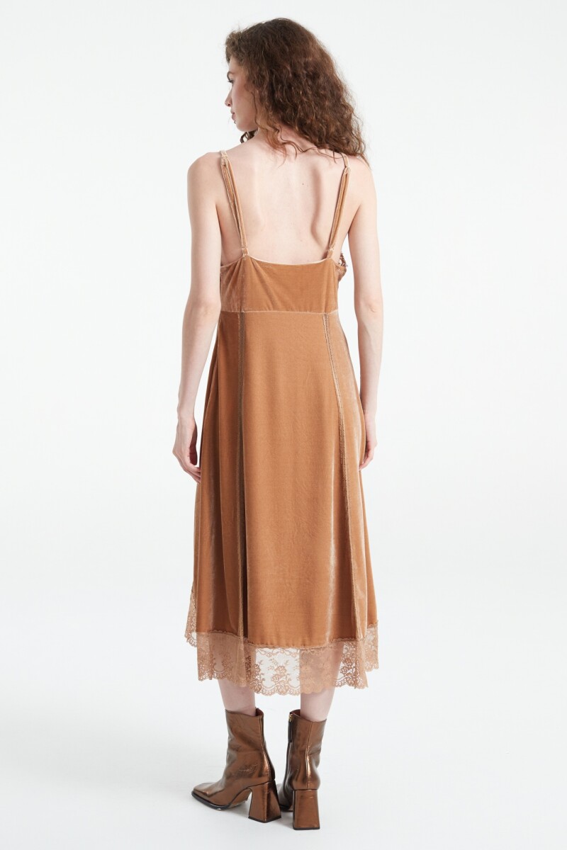 VESTIDO TERCIOPELO Camel