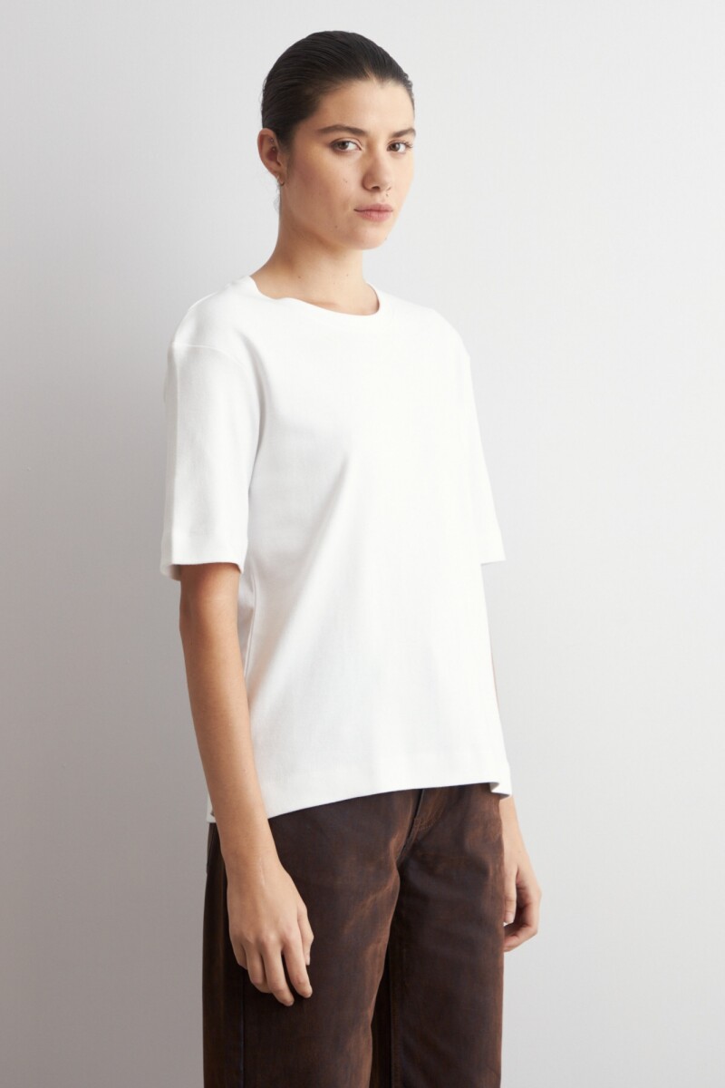 Remera oversized blanco