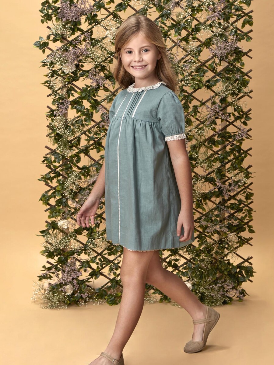 Vestidode Lino Con Tiras Bordadas Verde