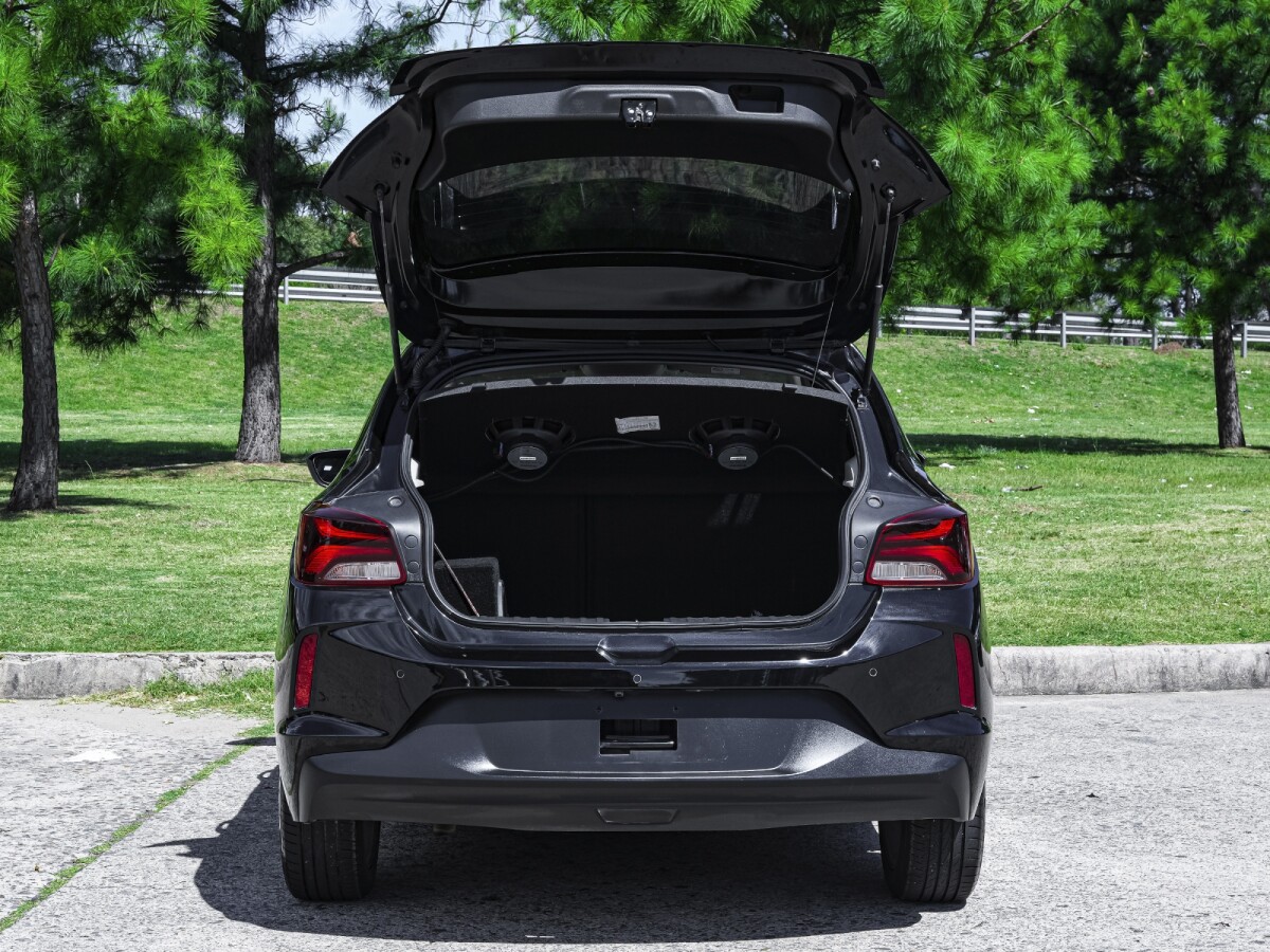 Chevrolet Onix Ltz1.0T Con Ficha Oficial| Permuta / Financia Chevrolet Onix Ltz1.0T Con Ficha Oficial| Permuta / Financia