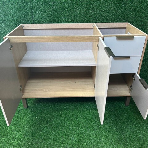 [OUTLET] Bajo Mesada Gloria 120 cm de ancho 3 Puertas 2 Cajones Rieles Telescópicos [SOLO RETIRO] [OUTLET] Bajo Mesada Gloria 120 cm de ancho 3 Puertas 2 Cajones Rieles Telescópicos [SOLO RETIRO]