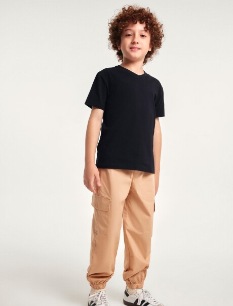 CAMISETA BÁSICA DE ALGODÓN NEGRO