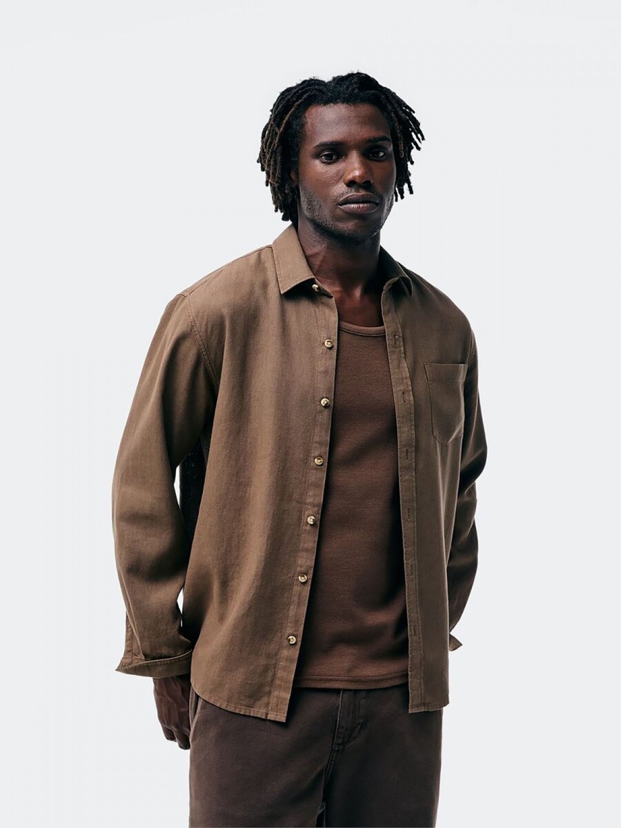 CAMISA BÁSICA MASCULINA - MARRÓN 