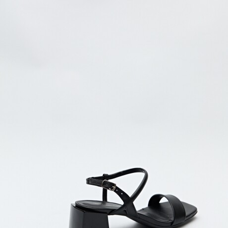 SANDALIA NINA Negro