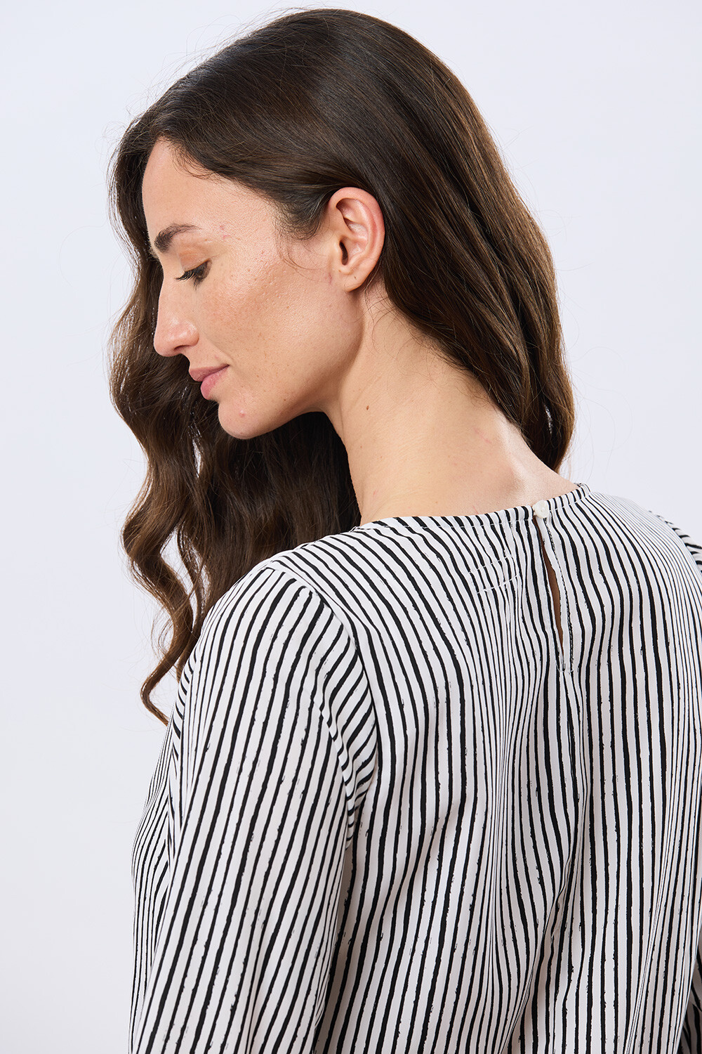 BLUSA CLÁSICA Raya Negra