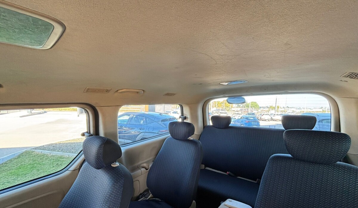 Hyundai H1 12Plz Minibus Diesel - 2014 Hyundai H1 12Plz Minibus Diesel - 2014