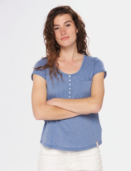 REMERA CON BOTONES Piedra