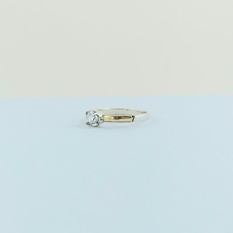 Anillo de plata 925 y double en oro 18 ktes con circonia, SOLITARIO. Anillo de plata 925 y double en oro 18 ktes con circonia, SOLITARIO.