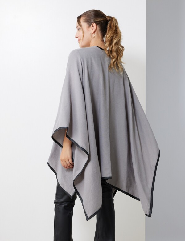 Ruana Botones Ribete GRIS