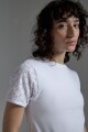 Remera con mangas de broderie blanco