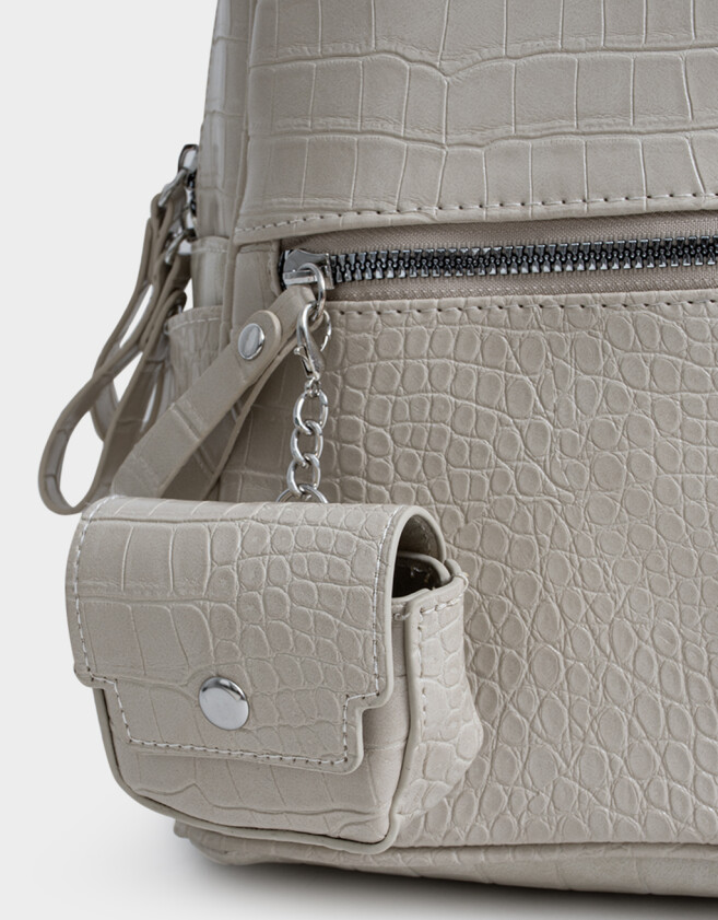 Mochilas Urbanas Mochila Efecto Croco Con Charm - Marron Beige