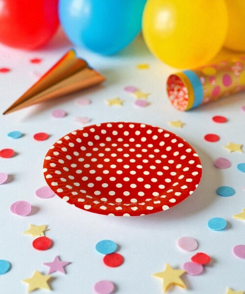 Plato 18 cm. diametro paquete x 10 ROJO LUNARES
