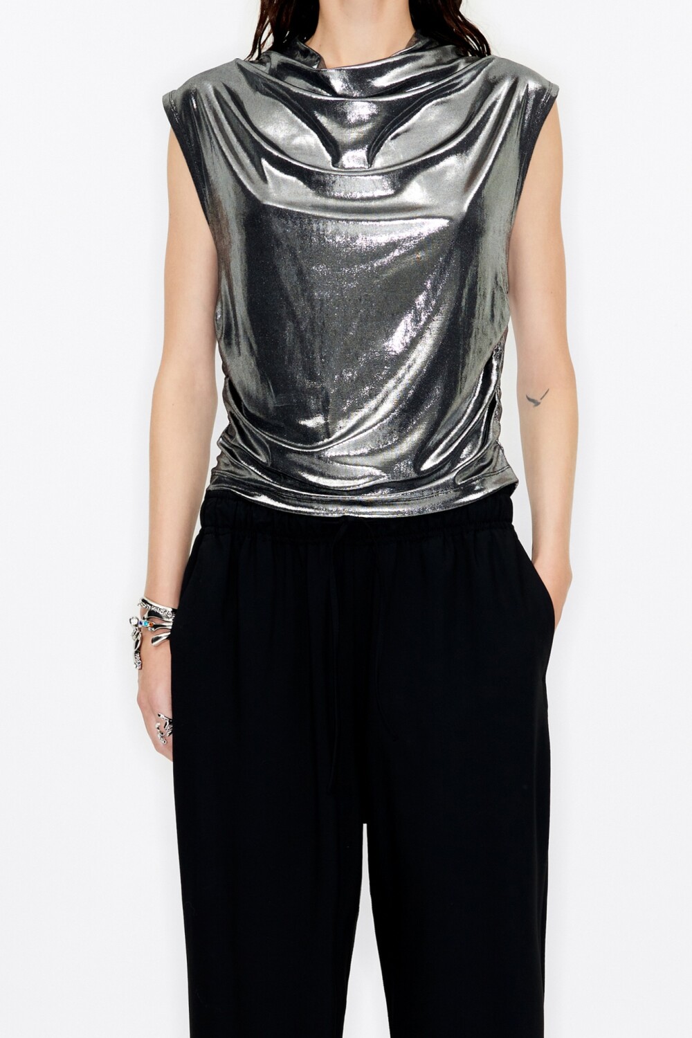 Camiseta plateada mujer sale