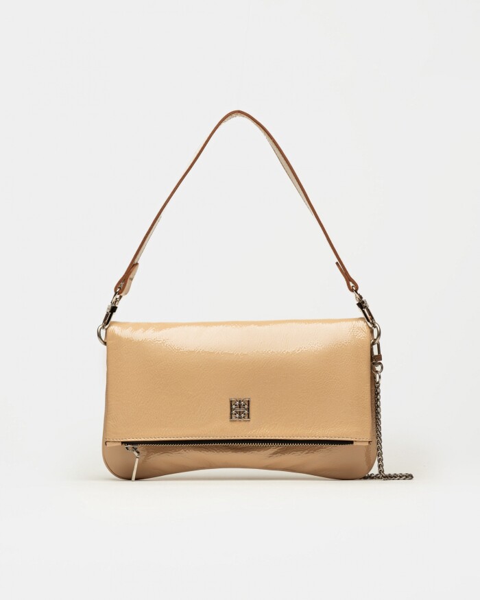 Bandolera Curve Gloss Crinckle Camel Niquel