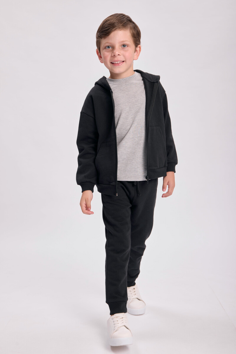 Campera deportiva básica - Negro 
