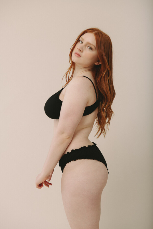 Vedetina Cata – Algodón suave con frunces, sexy y divertida Negro