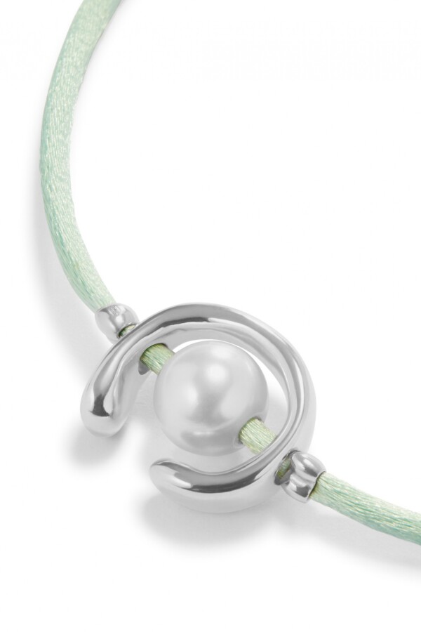 PULSERA DE HILO VERDE AZULADO CON PERLA SHELL FORNITURA BAÑADA EN PLATA DE LEY. Pulsera