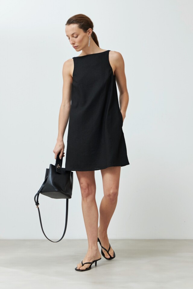 Vestido de lino con bolsillos negro